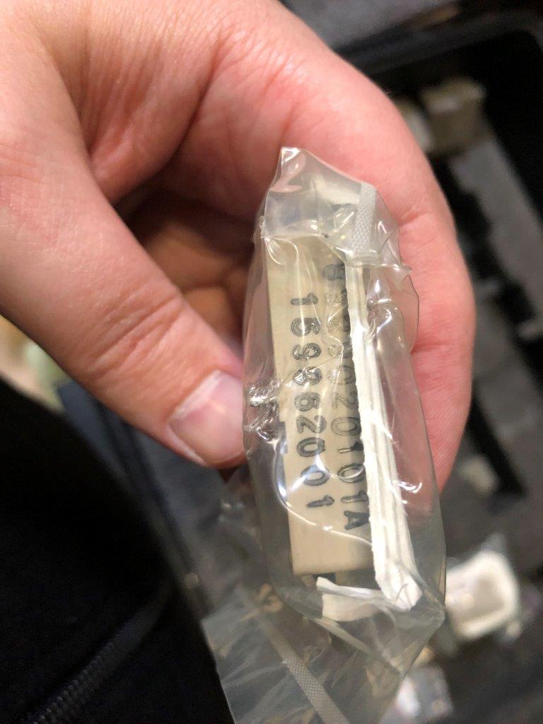 Used Delta Edge DE8000 20lds SOIC .300 WSO Test Handler Change Kit