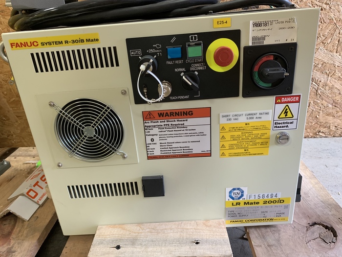 Used FANUC LR MATE 200iD/7H 5 AXIS CNC ROBOT WITH LR MATE R30iB CONTROLLER