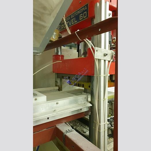 Used Hydraulic press POTVEL with 4 columns