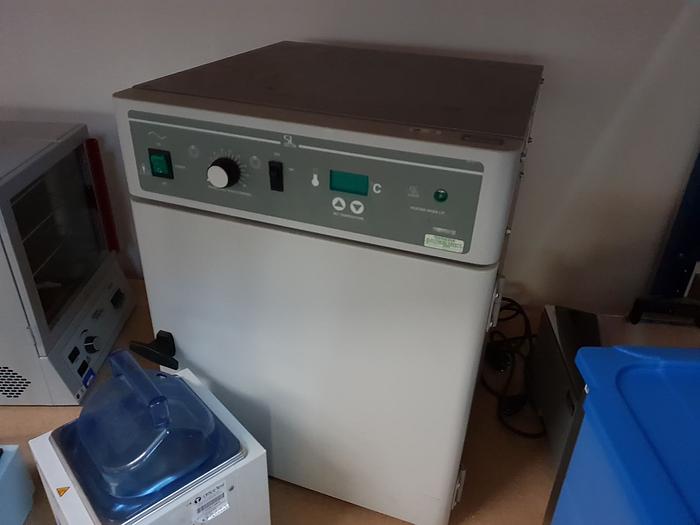 Used Agilent technologies SL G2545A Hybridization Oven