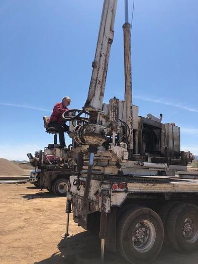 Used HB21242 Texoma 330 mounted on a 1985 Ford LT9000 Texoma 330