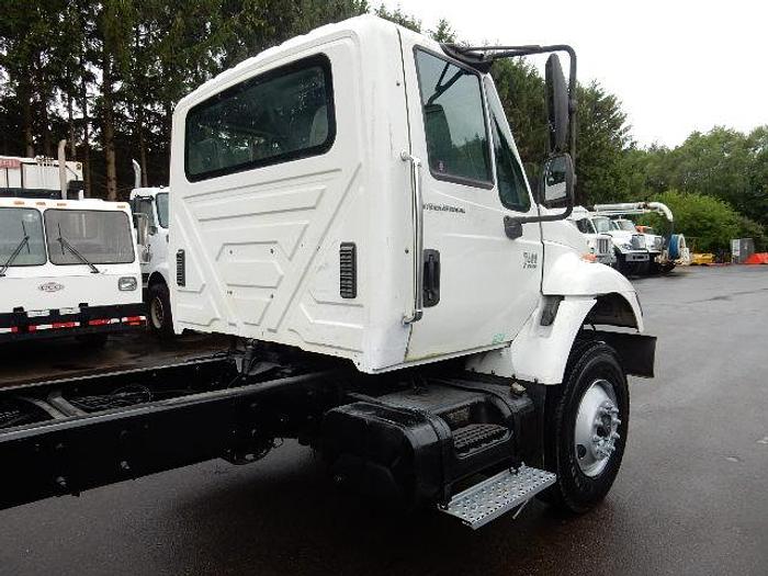 Used 2003 International 7400