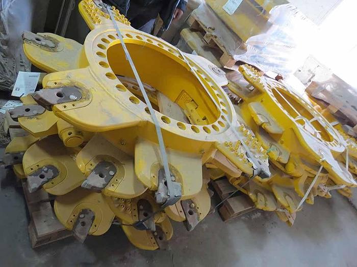 Used 2011 LIEBHERR HS885HD + BAUER CUTTER - 70 METROS