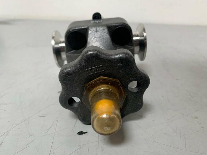 Used ITT Pure-FLO 1-316L-RA25MAX-CWP150 Diaphragm Valve  w/ 1" Sanitary Fittings