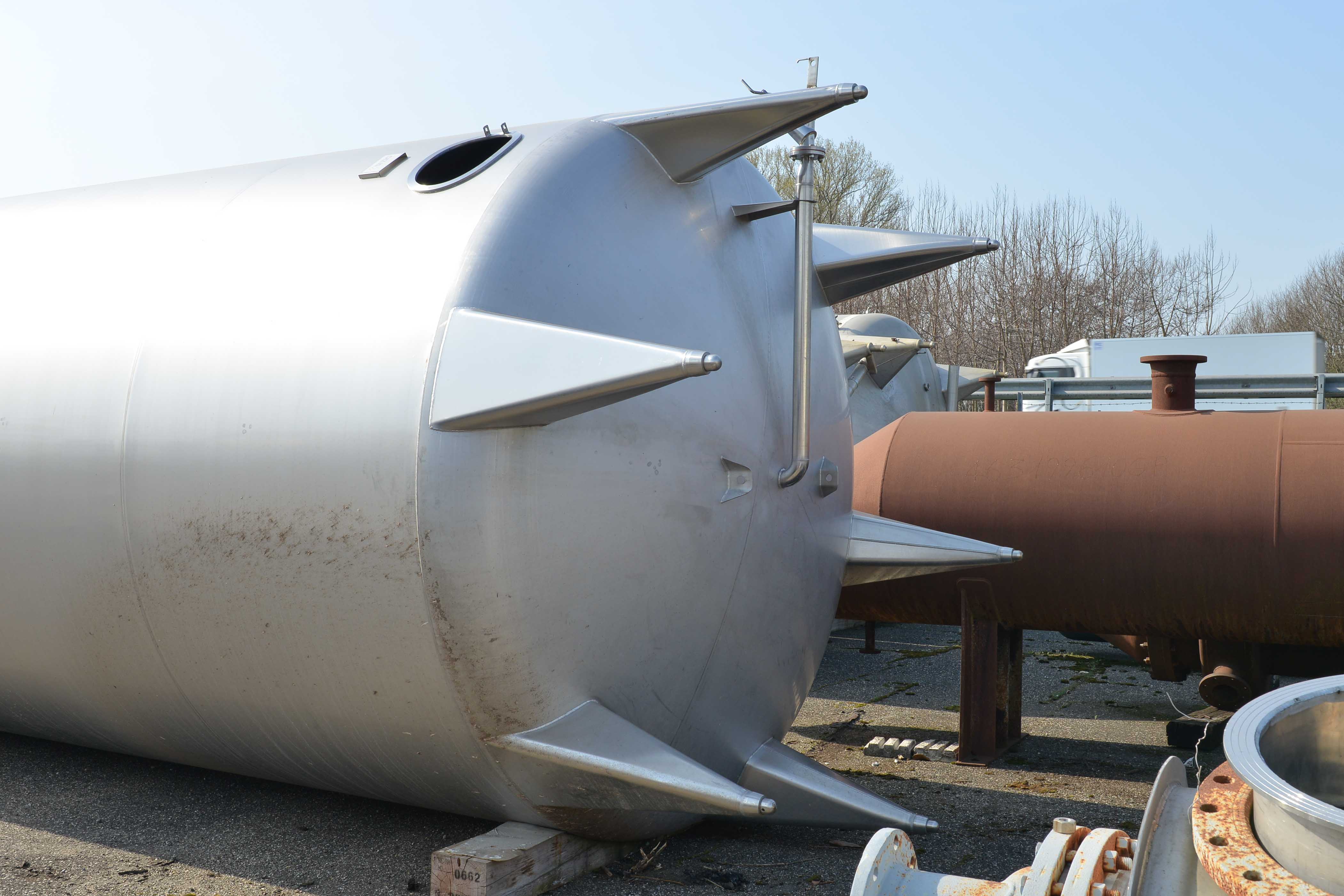Used Serbatoio verticale 54.000 litri in acciaio inox AISI316