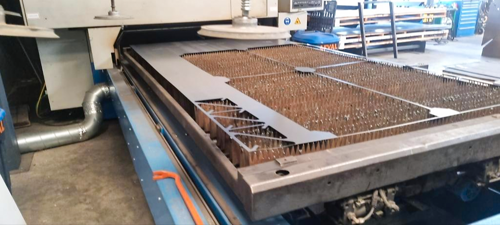 Used Mazak Super Turbo X 510 Hi-Pro - Laser Cutting - 1993