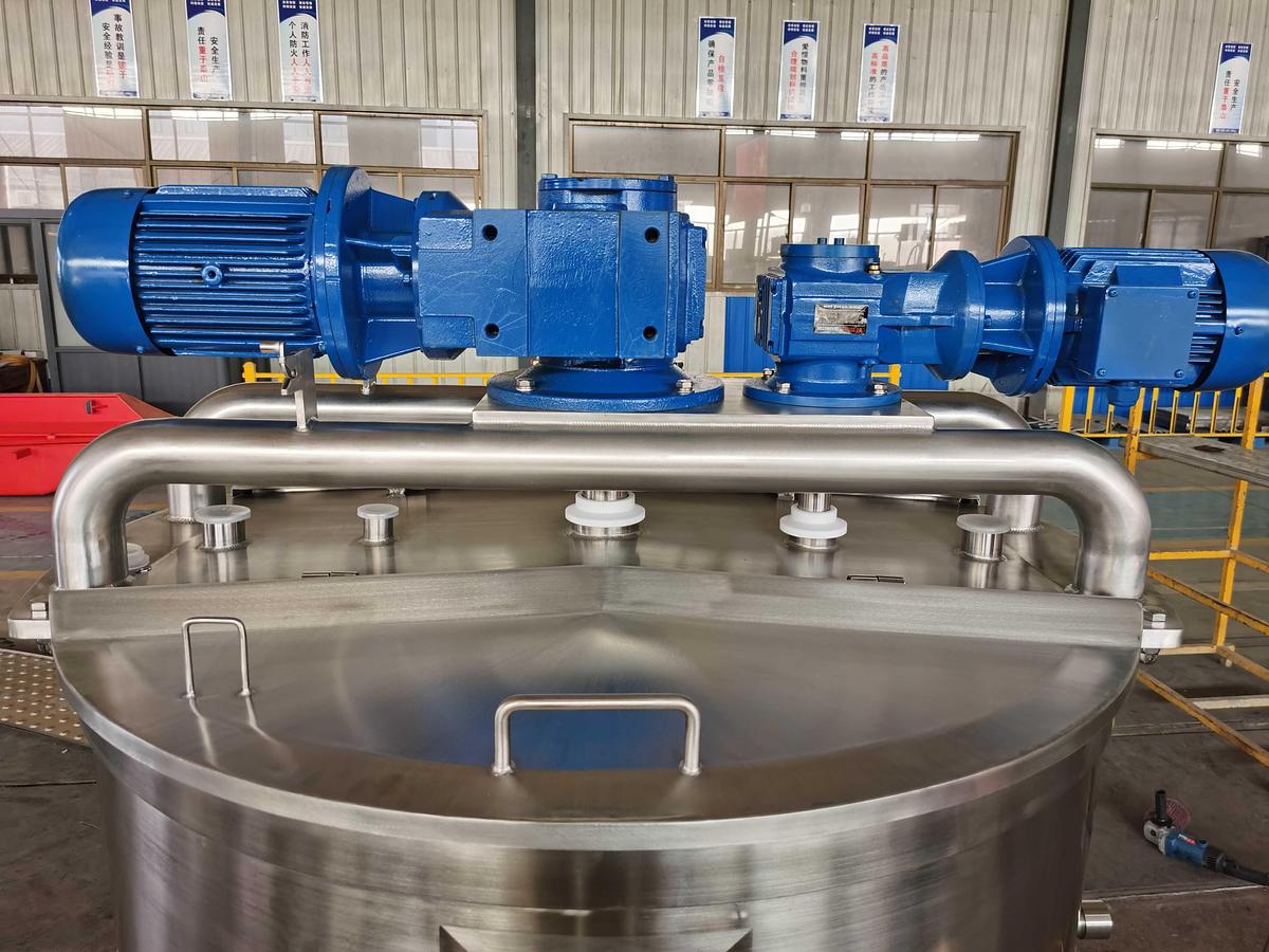 200 Gallon Twin Action Kettle