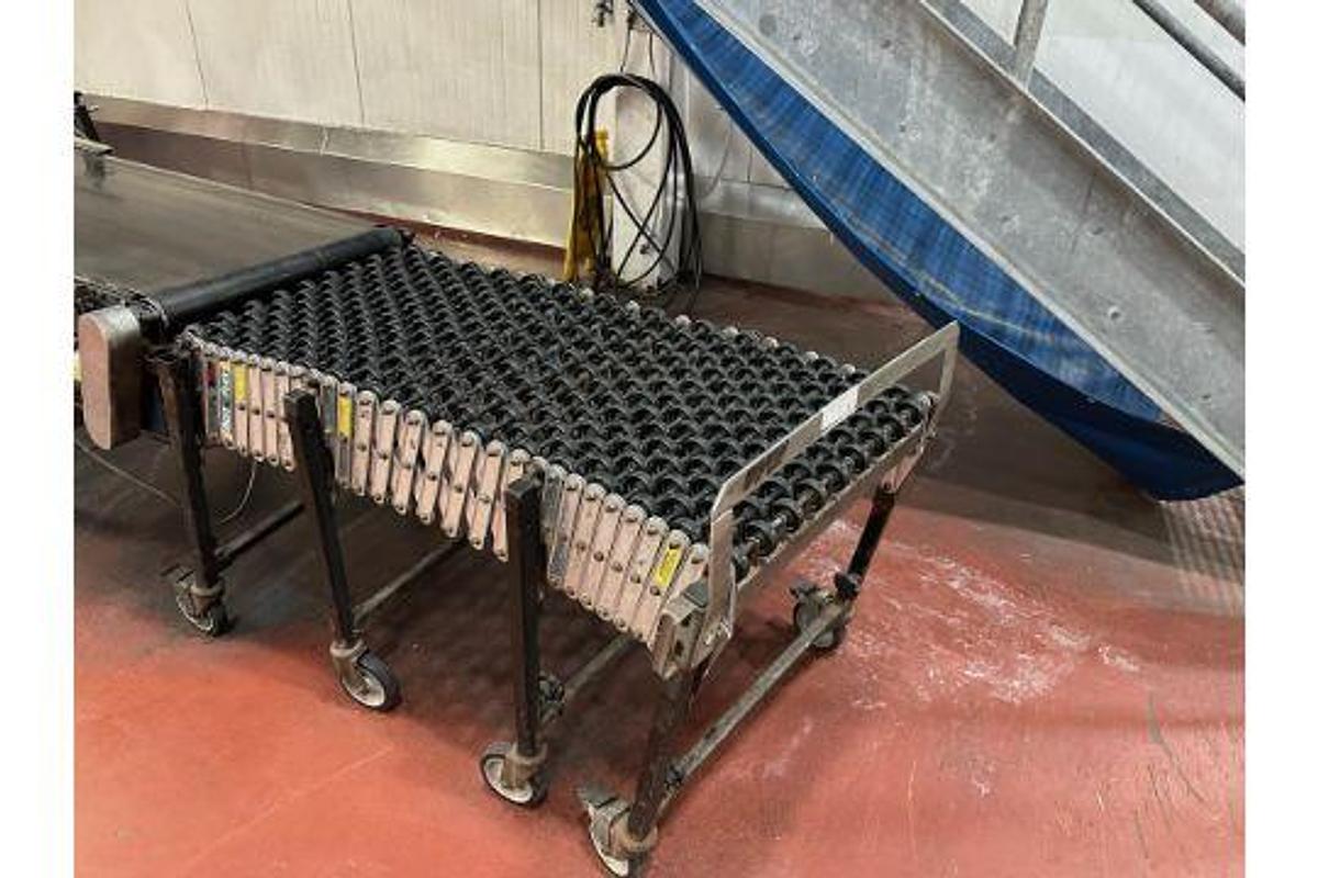 Used 24" W Expandable Skate Conveyor