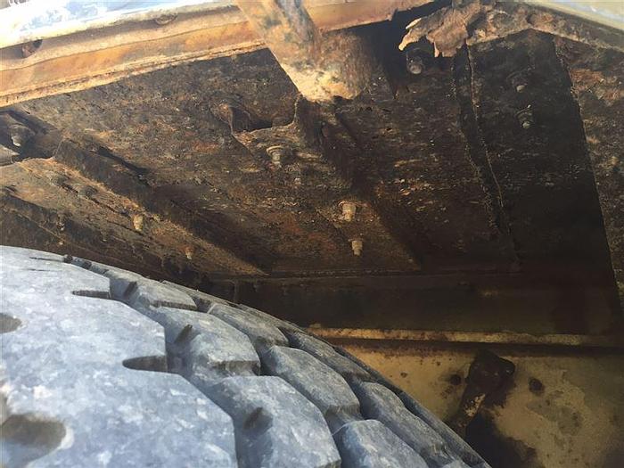 Used 1986 Ingersoll-Rand T4W Drill Rig