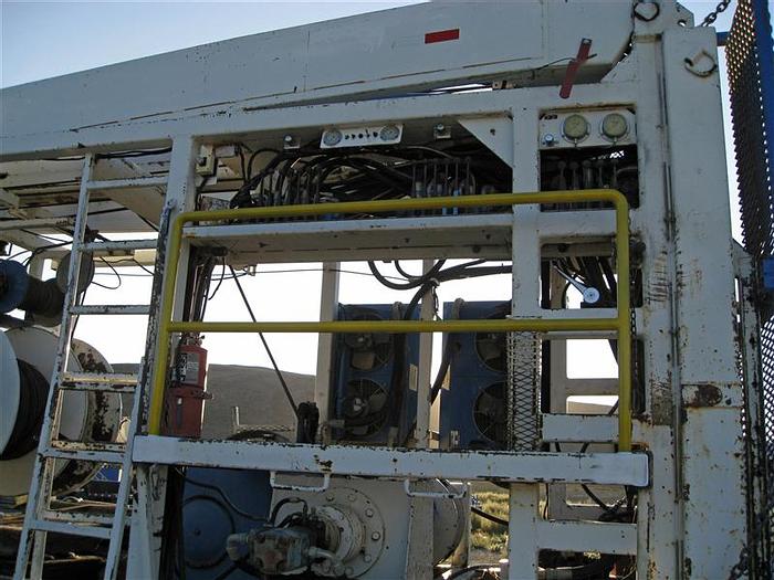 Used 2006 Sterling LT9500 Pulling Rig