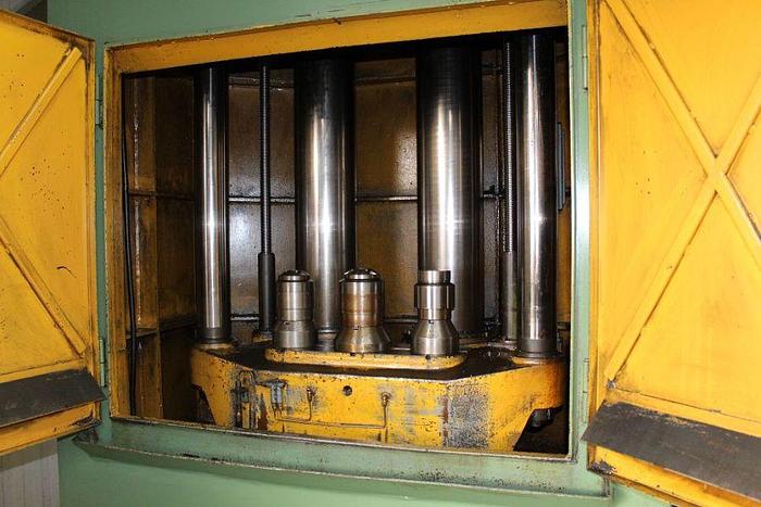 Used Broaching Machine Vertical Varinelli BV 25 x 2000 x 630