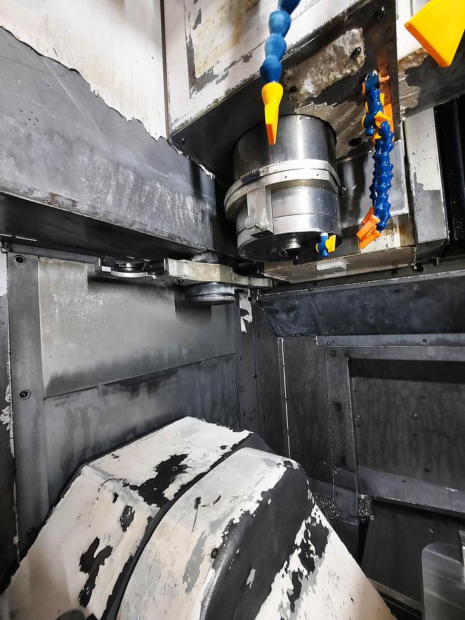 Used 2004 OKUMA MU400VA + EROWA automation