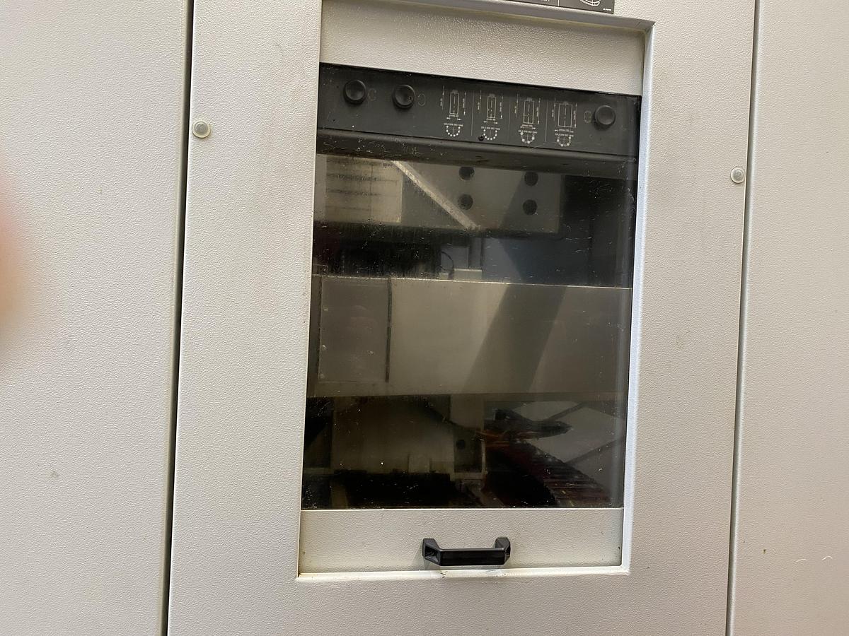 Used 2004 Deckel Maho DMF 220 Linear