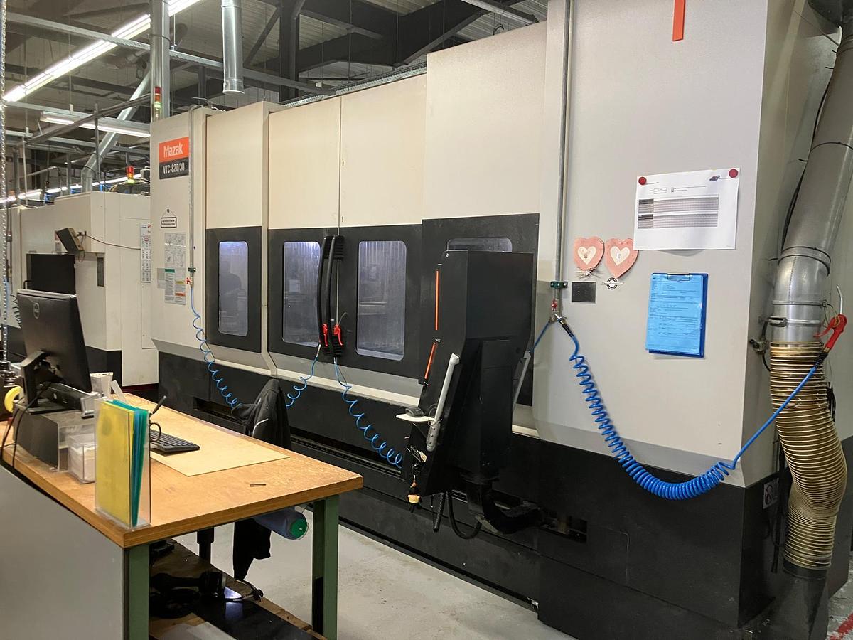 Used 2010 Mazak VTC820/30