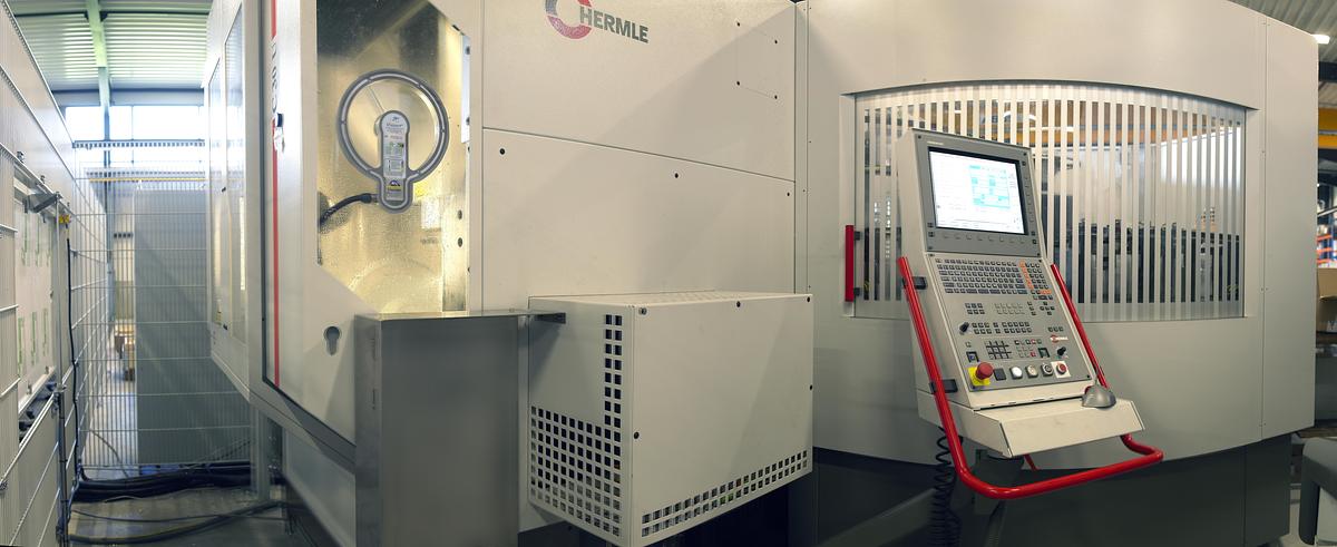 Used 2008 HERMLE C30U with ZM157 tool magazine
