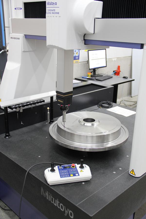 Used 2012 MITUTOYO Crysta Apex S-9106 CMM