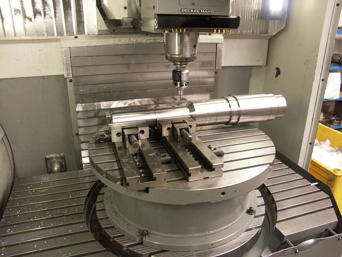Used 2002 Deckel Maho DMU 100T