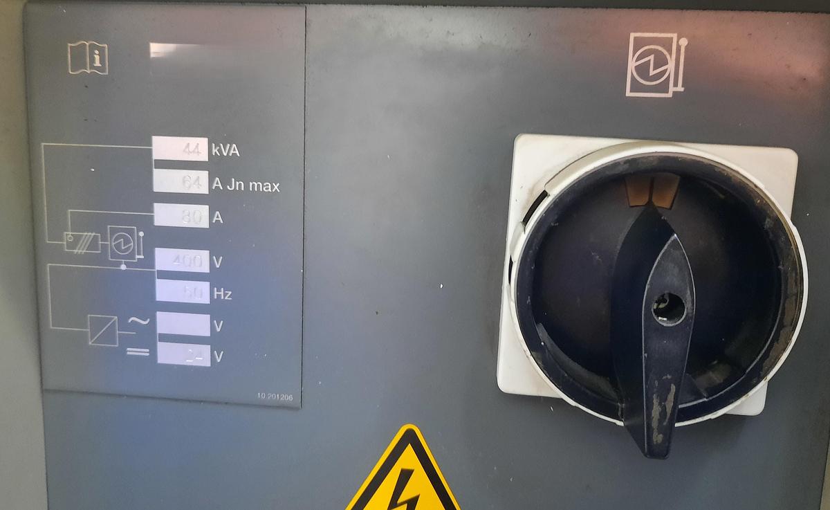 Used 1998 Deckel Maho DMU80P
