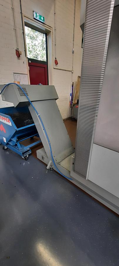 Used 2004 Deckel Maho DMF 220 Linear