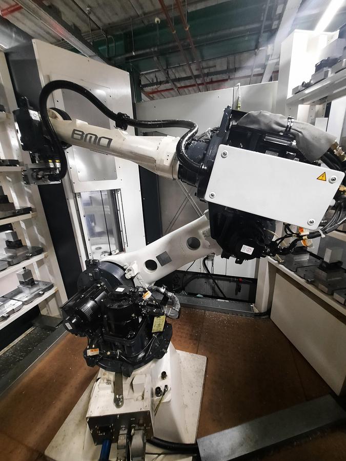 Used 2004 DMG Deckel Maho DMU50 eVolution + BMO automation