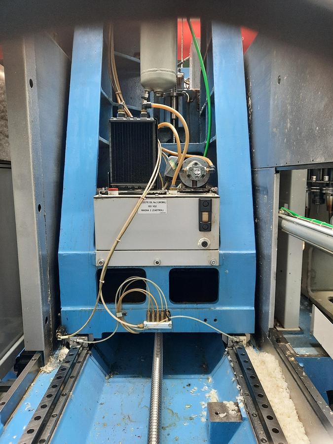 Used 2002 MAZAK VTC300C II