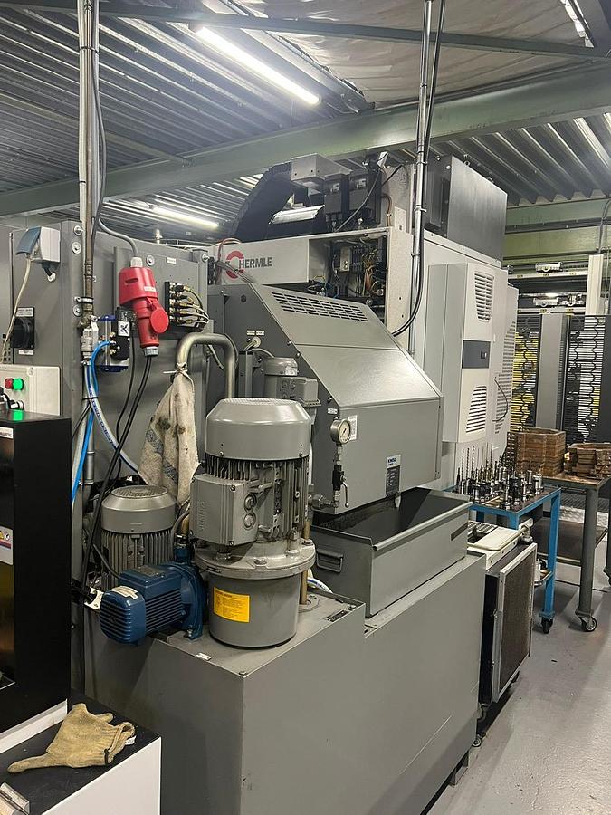 Used 2008 HERMLE C30U + ZM157 tool magazine