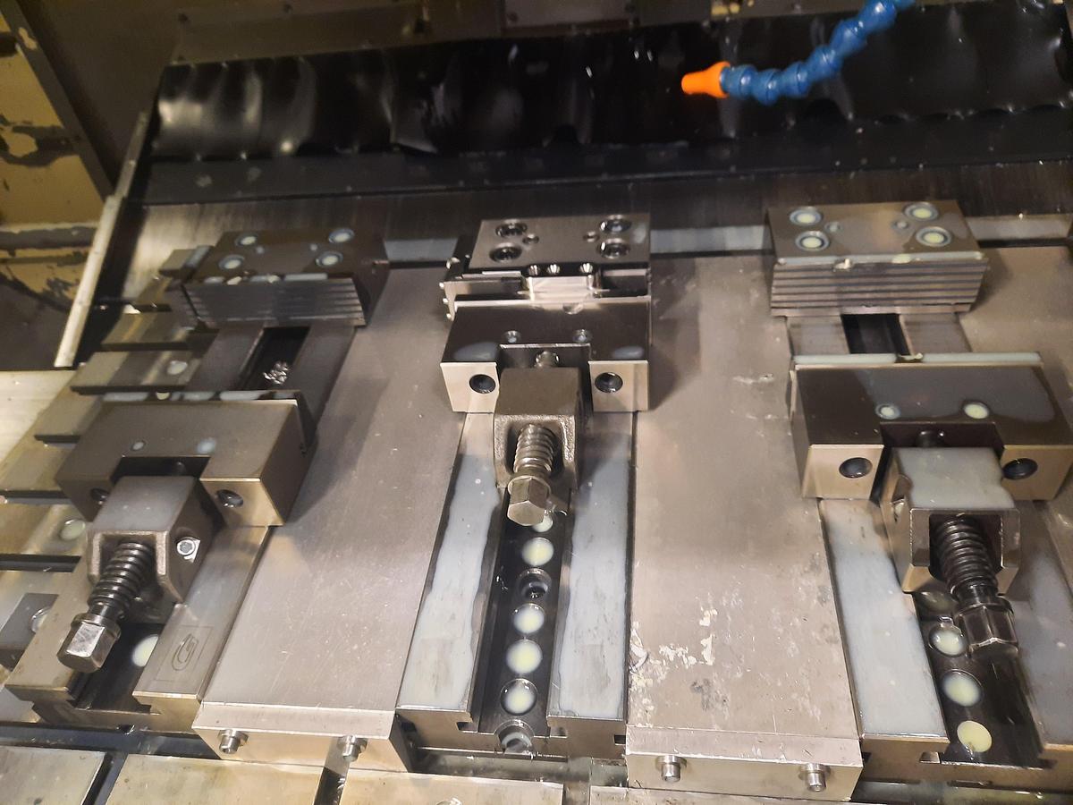 Used MATSUURA MC1000F