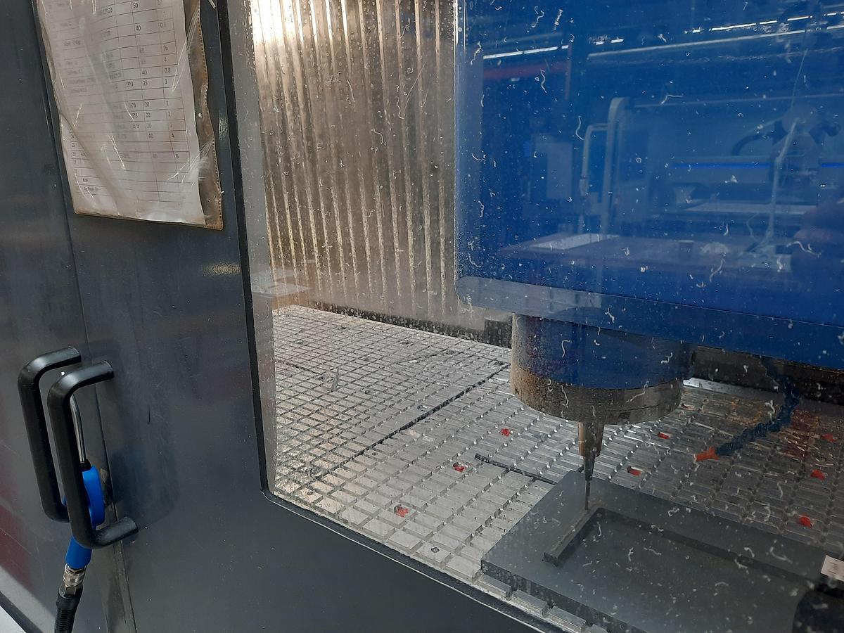 Used 2002 MAZAK VTC300C II