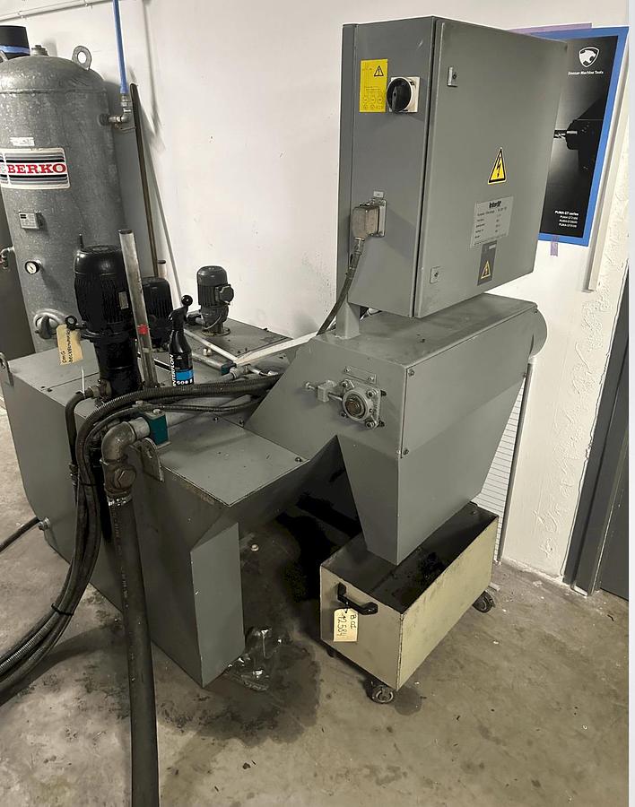 Used 1998 Deckel Maho DMU80P