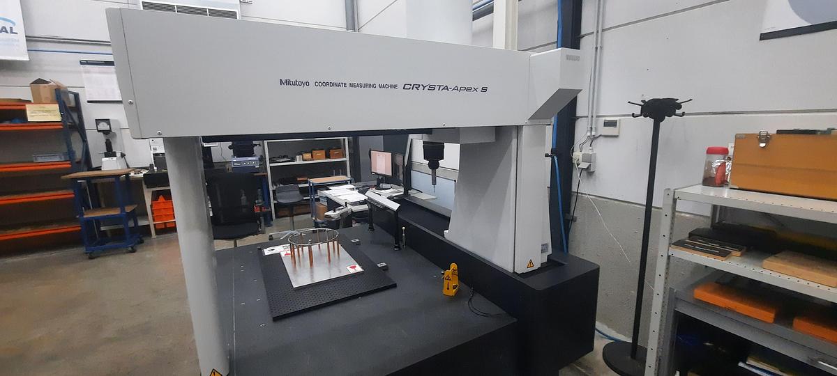Used 2012 MITUTOYO Crysta Apex S-9106 CMM