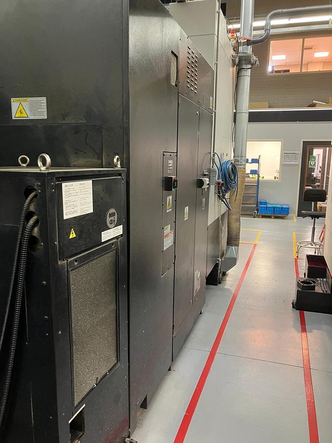 Used 2010 Mazak VTC820/30