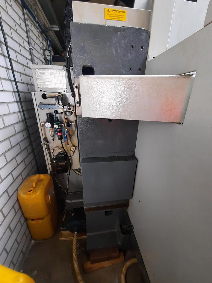 Used 1996 BRIDGEPORT VMC 500