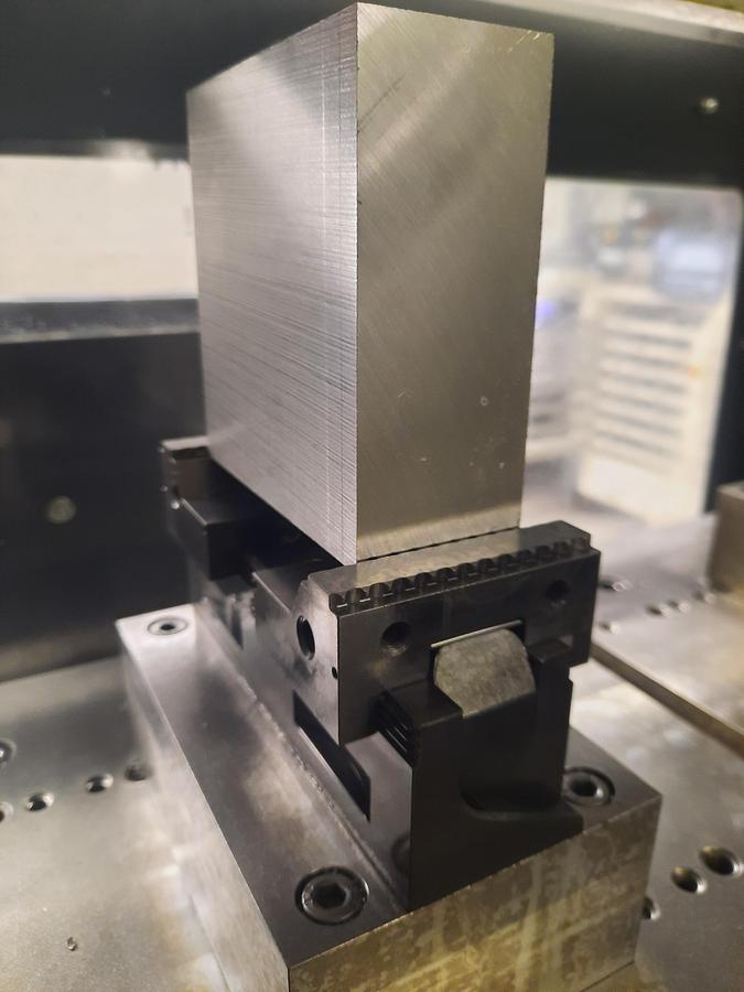 Used 2004 DMG Deckel Maho DMU50 eVolution + BMO automation