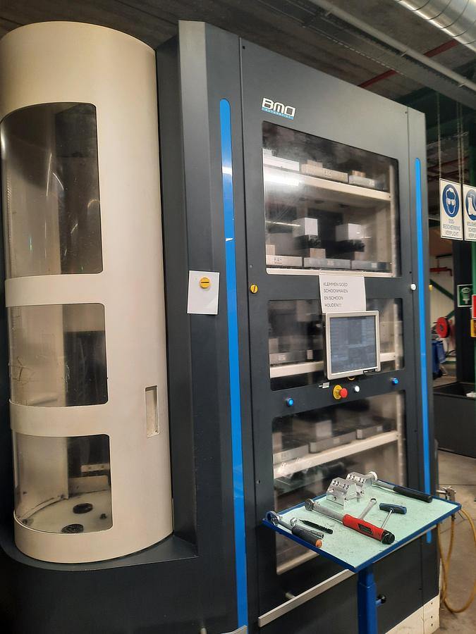 Used 2004 DMG Deckel Maho DMU50 eVolution + BMO automation