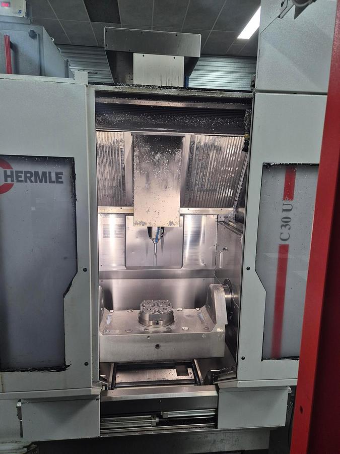 Used 2006 HERMLE C30U + RS automation + ZM157