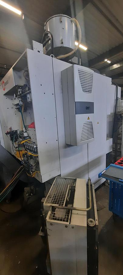 Used 2008 HERMLE C30U with ZM157 tool magazine