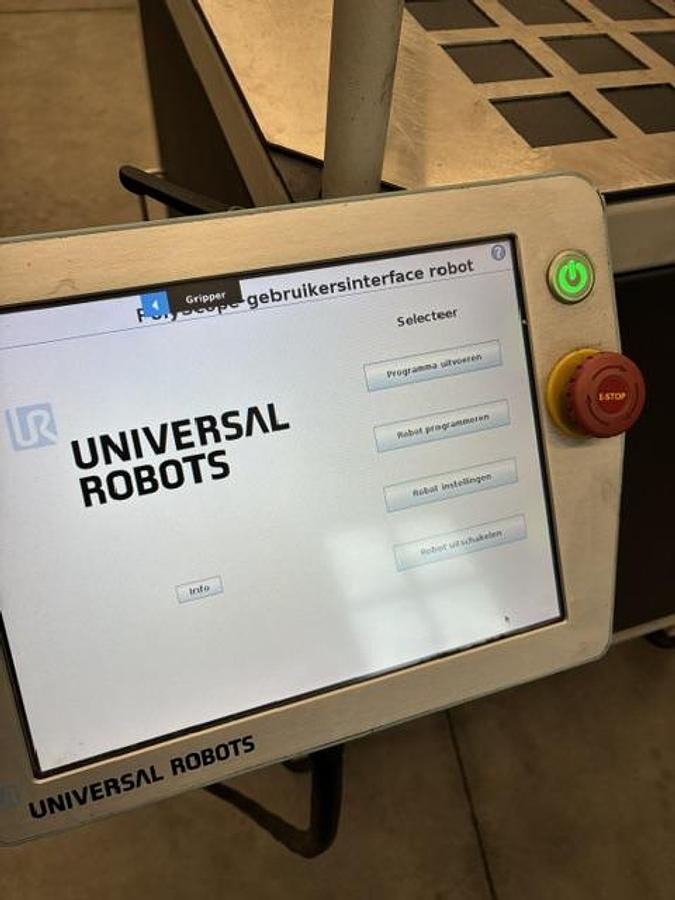 Used 2017 UNIVERSAL ROBOT UR5 with G-loader