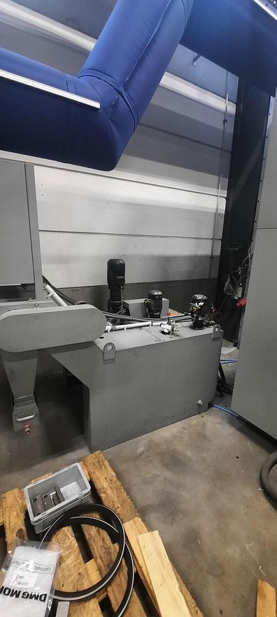 Used 2002 Deckel Maho DMU 100T