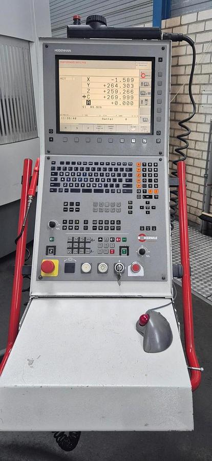 Used 2006 HERMLE C30U + RS automation + ZM157