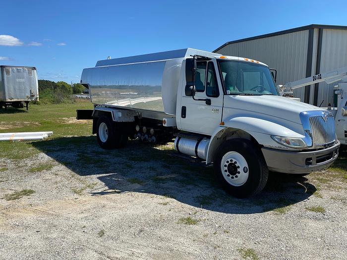 Used 2006 INTERNATIONAL 4400