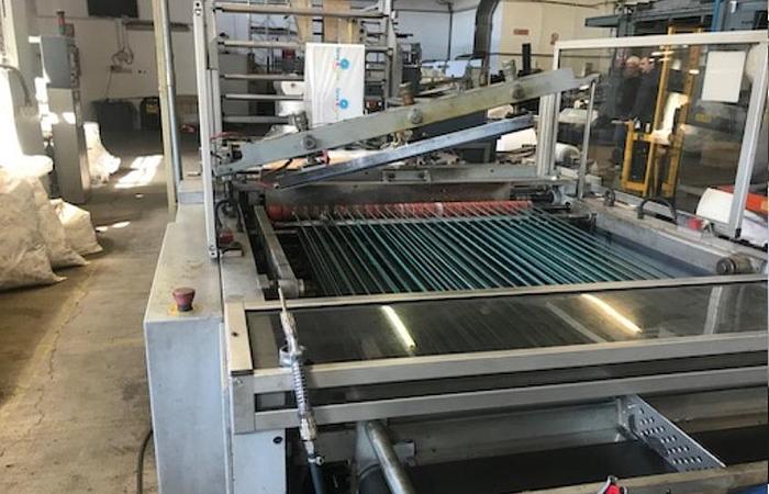 Used 1998 De Benardi 80G -SH for the production of film soft loop handles bags