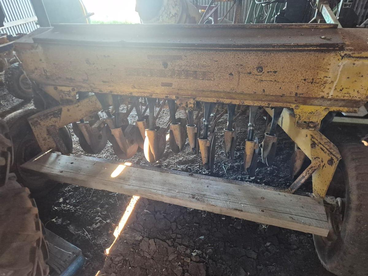 Used Conner Shea 14 Run Disc Seed Drill