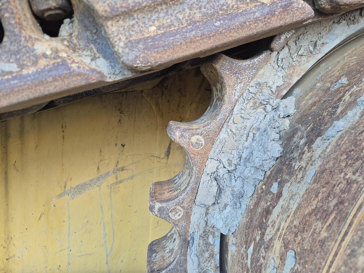 Used Caterpillar D8L
