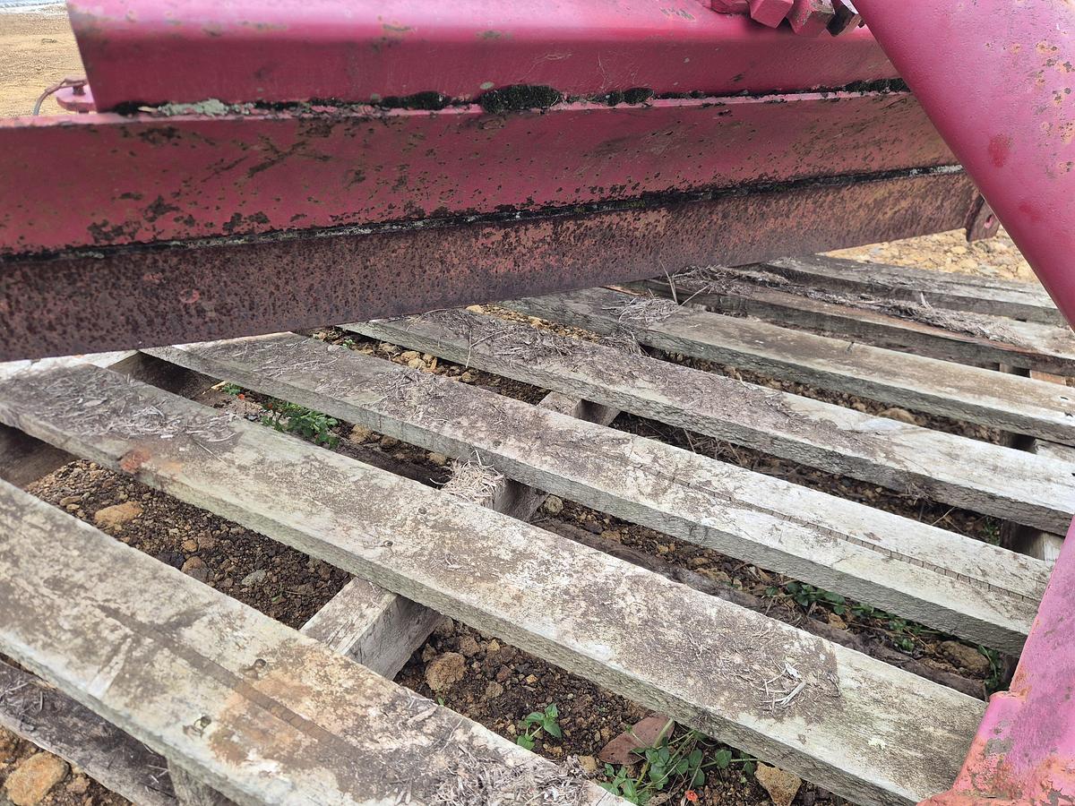 Used Massey Ferguson  6ft Adjustable Grader Blad