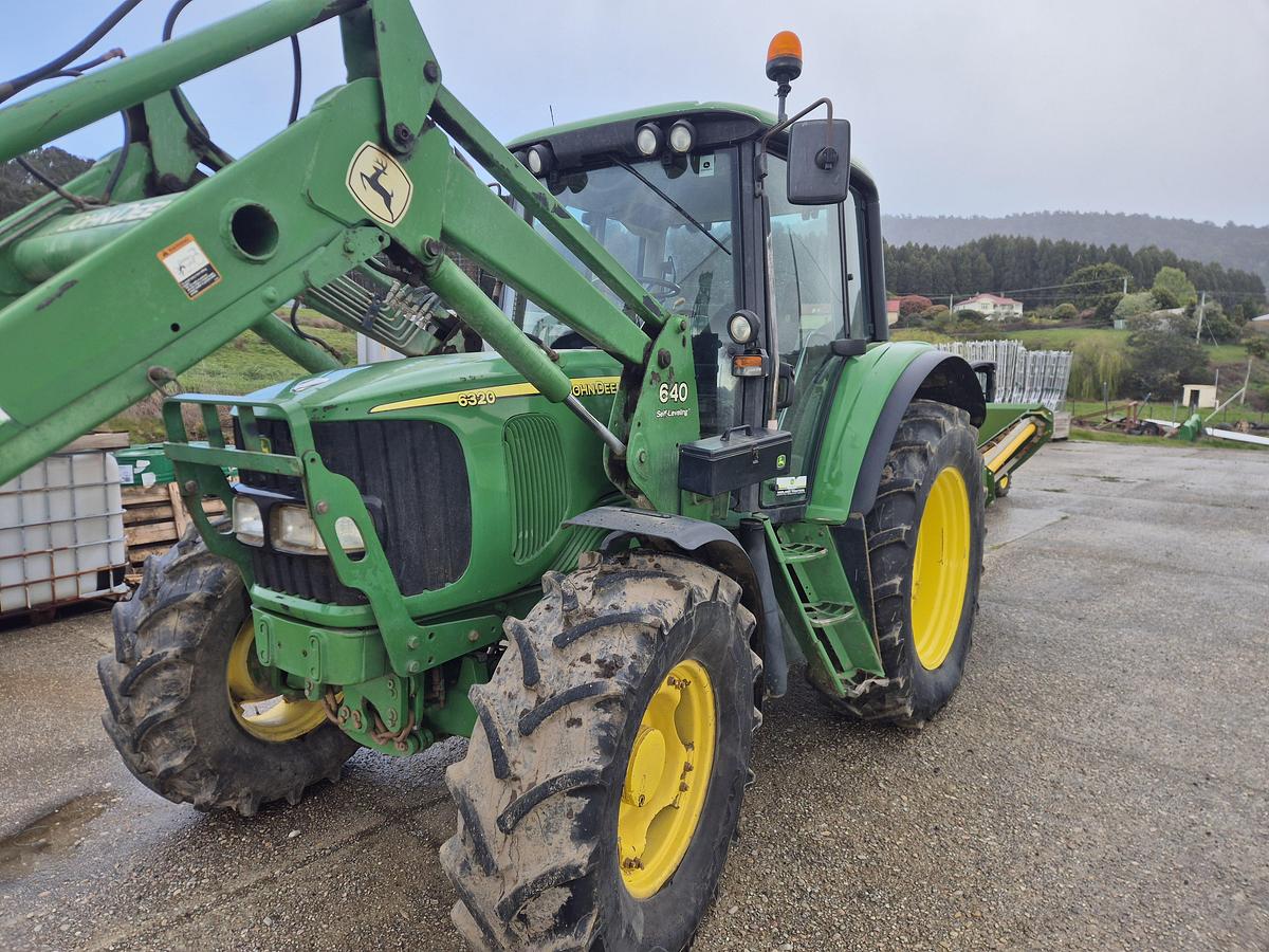 Used John Deere 6320