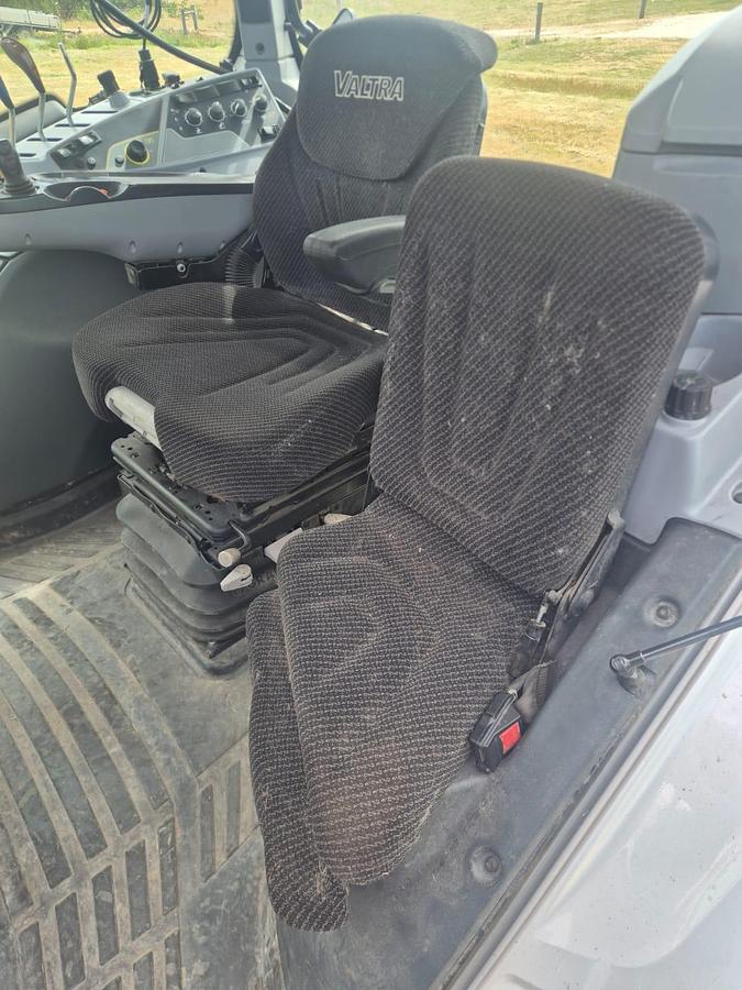Used 2021 Valtra T154A Tractor