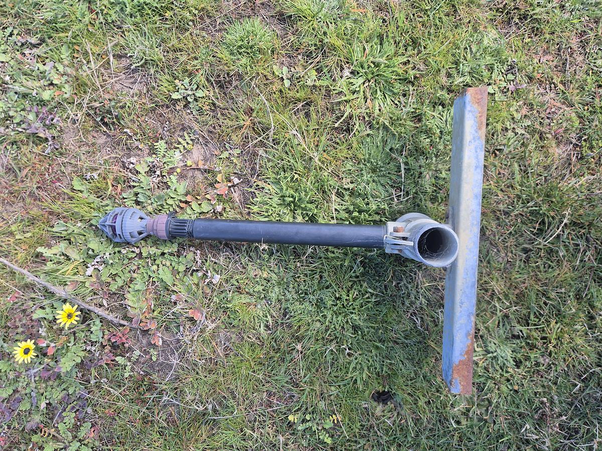 Used Solid Set Pipes & Sprinklers