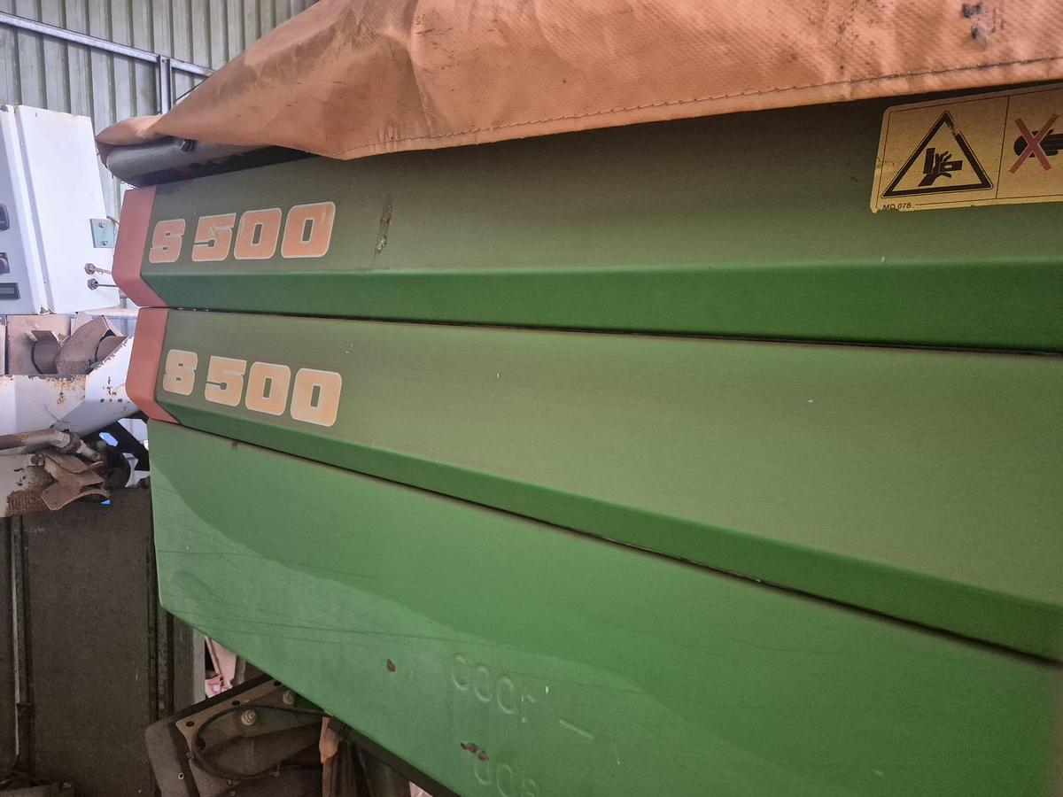 Used Amazone Twin Spinner Spreader