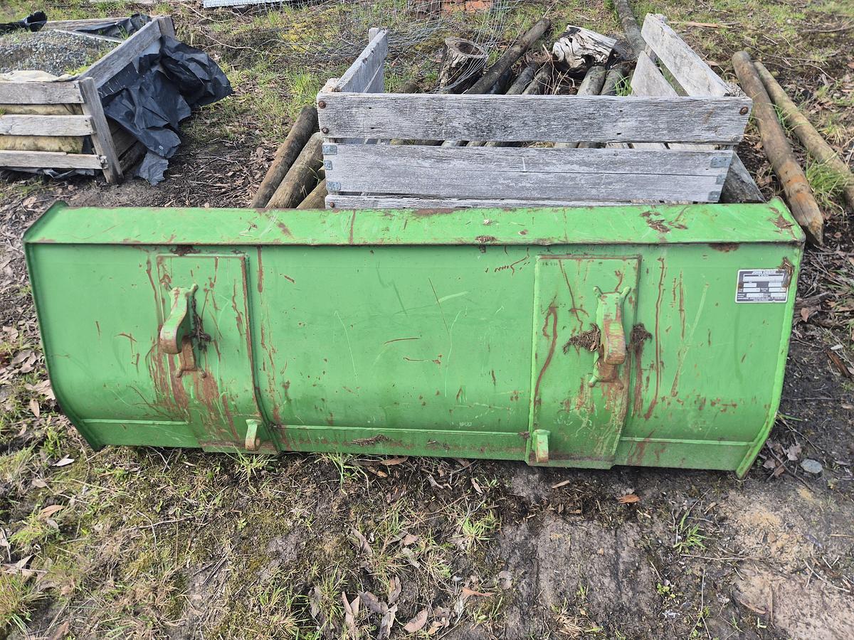 Used John Deere 5620