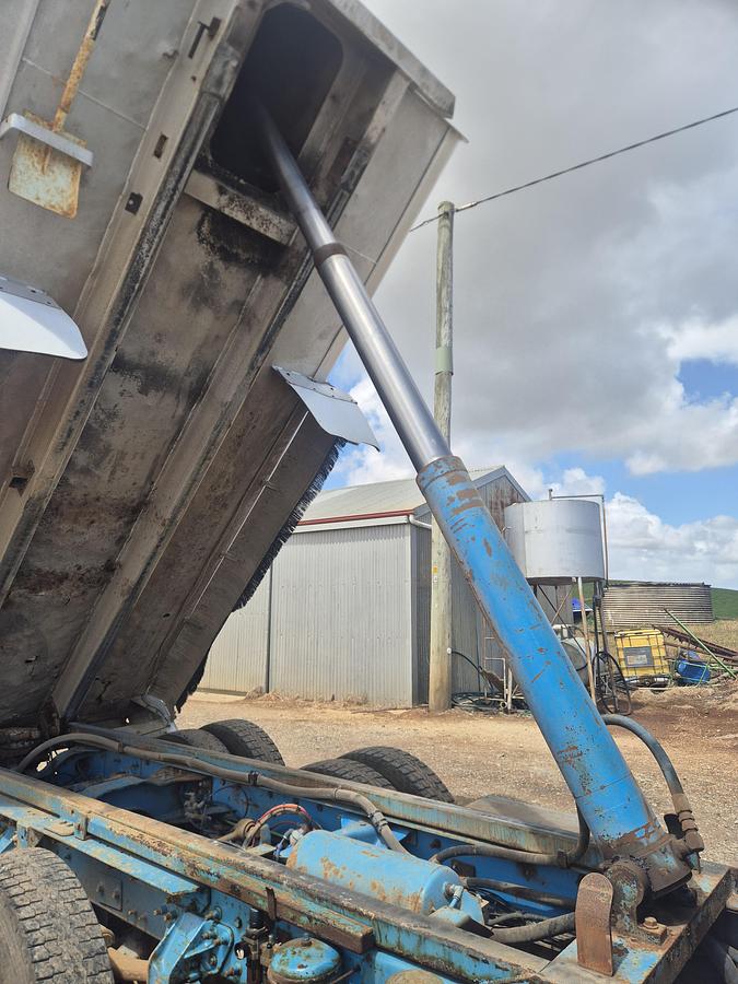 Used 1997 Mack CH 470HP Tipper